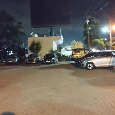 Square Inn Devanahalli Extérieur photo